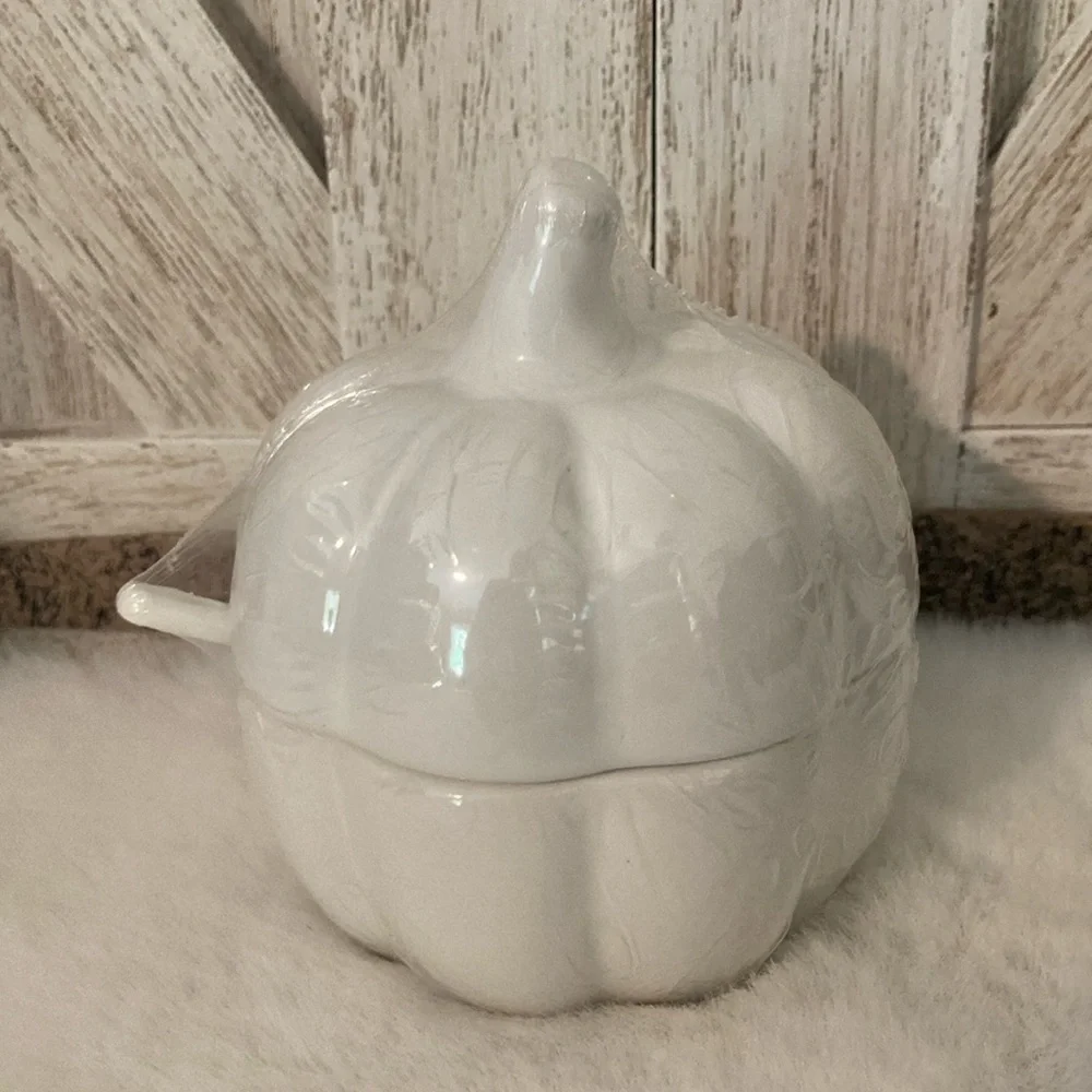 Target BP Fall 2022 Pumpkin Shaped Sugar Bowl with Spoon